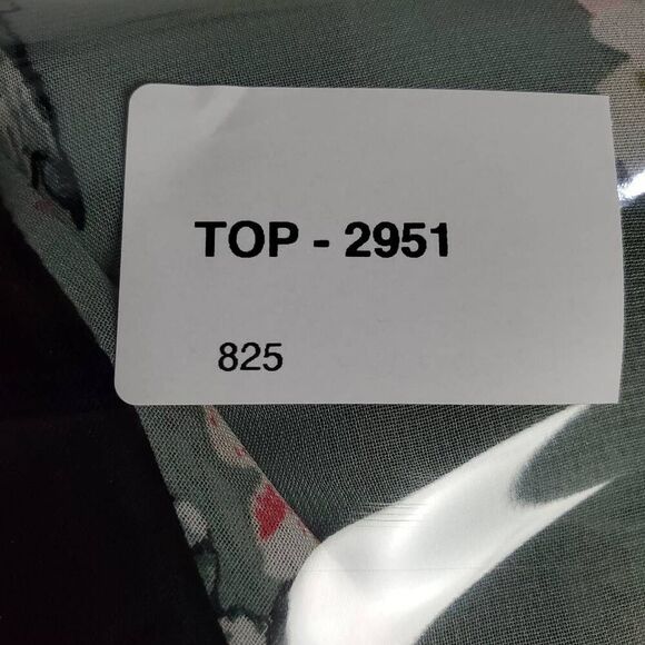 AGB Woman Plus 3X Floral Asymmetrical Hanky Hem Tunic Top - Picture 8 of 8